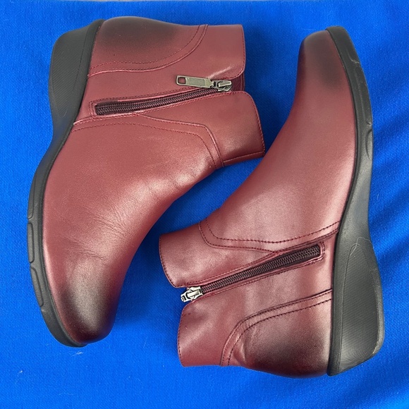 |•PROPET•| Rich Burgundy Leather Ankle Boots Size 11